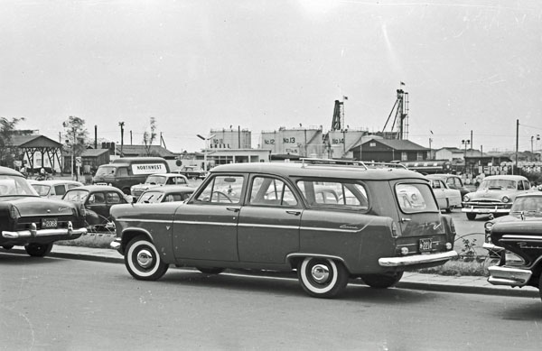 (11-3b)(034-22) 1956-62 Ford Consul ⅡEstate.jpg